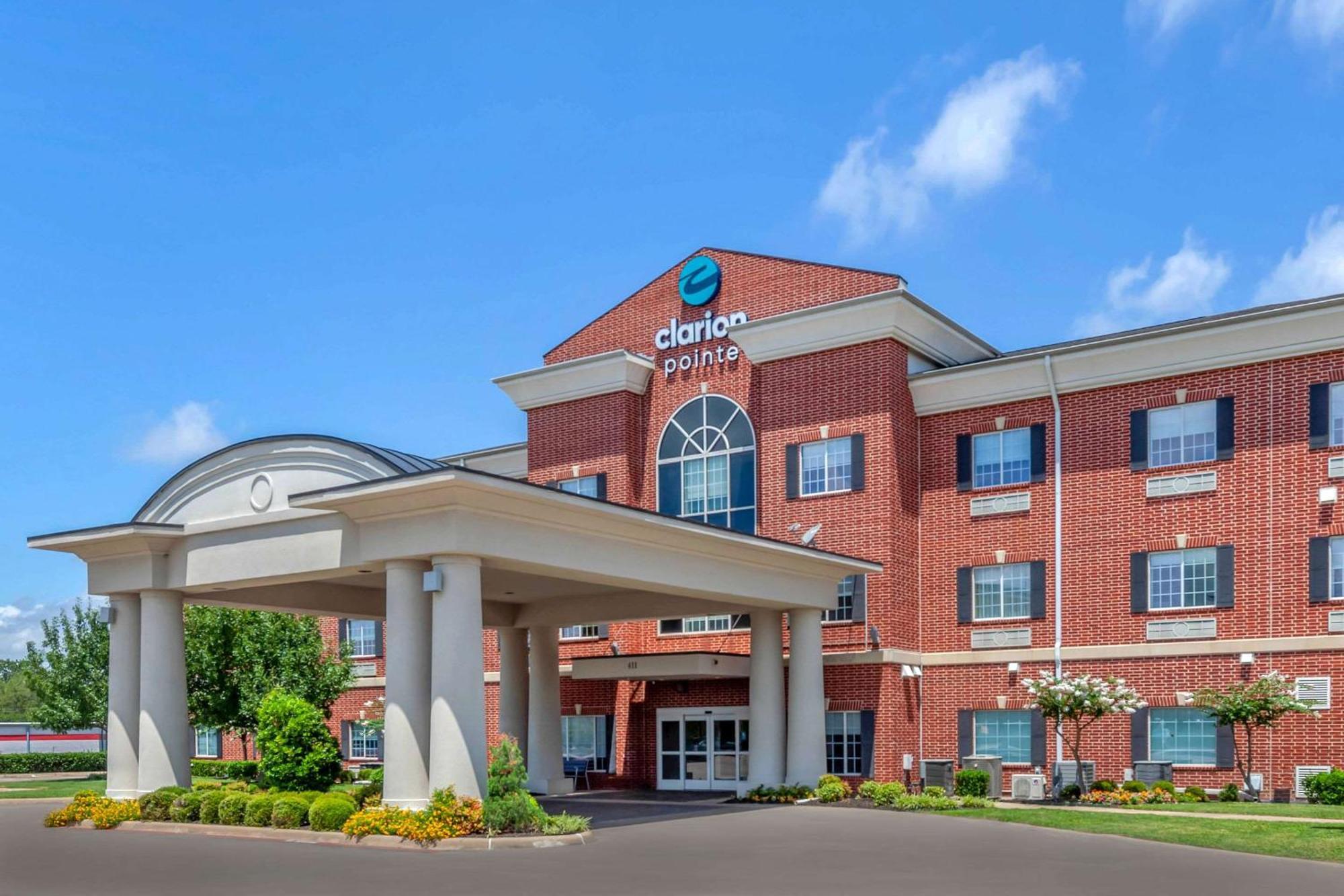 Clarion Pointe Sulphur Springs Exterior photo
