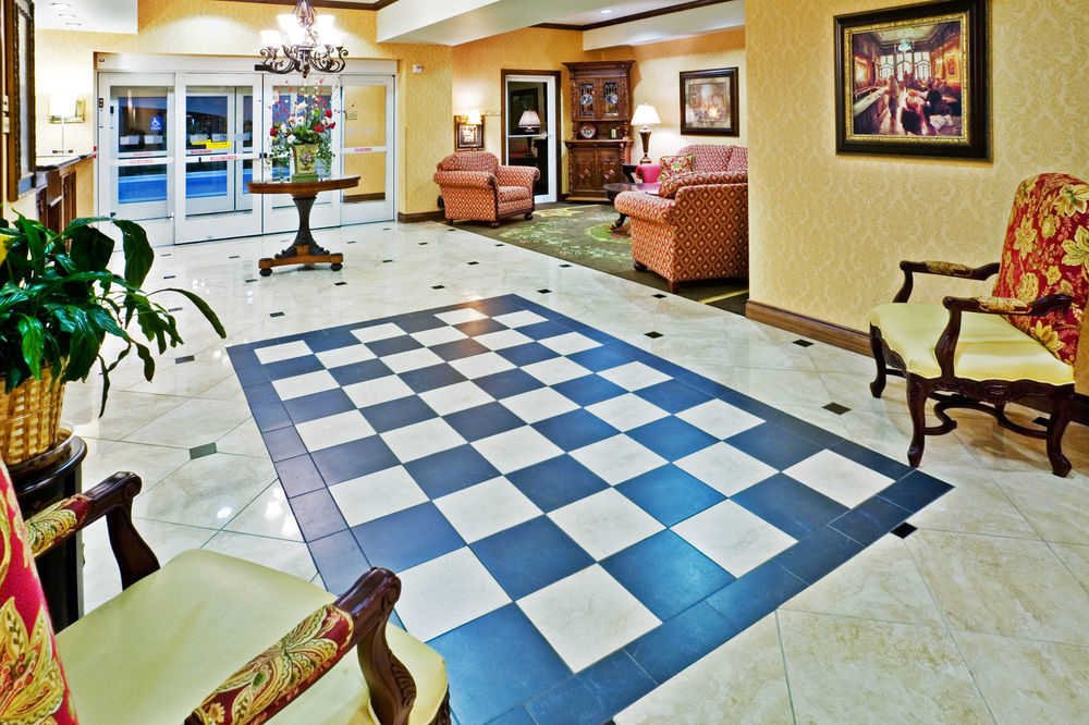 Clarion Pointe Sulphur Springs Exterior photo