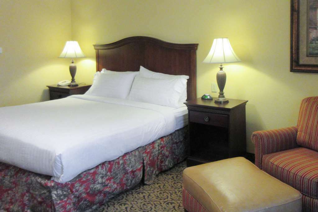 Clarion Pointe Sulphur Springs Room photo